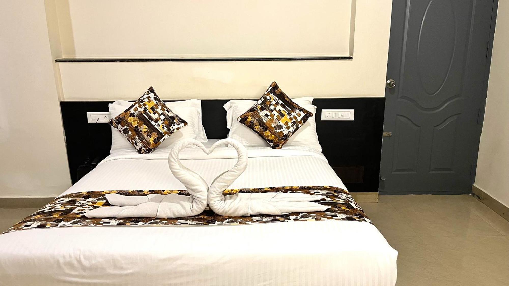 Athasri Hotel Hsr Layout Bangalore Eksteriør billede