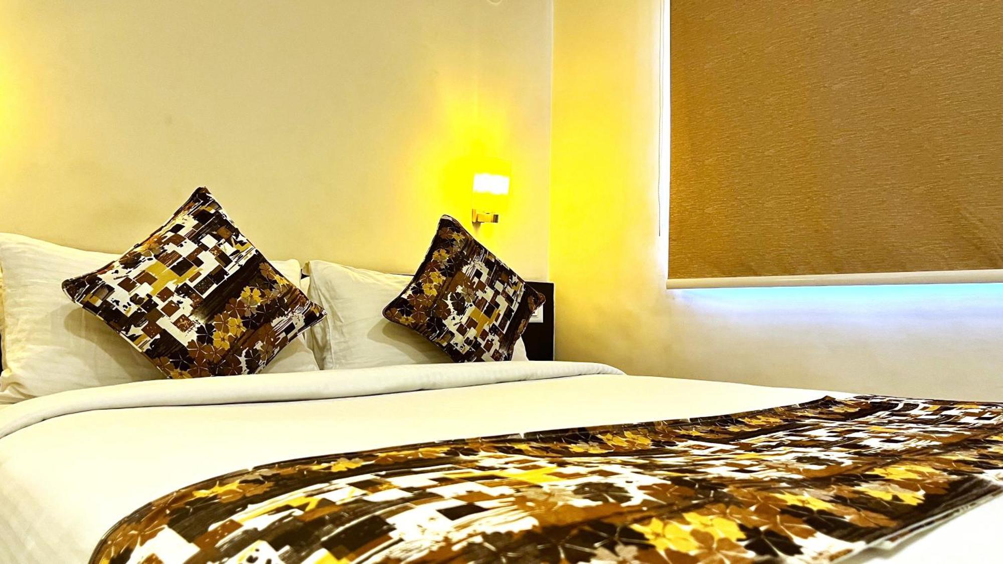 Athasri Hotel Hsr Layout Bangalore Eksteriør billede