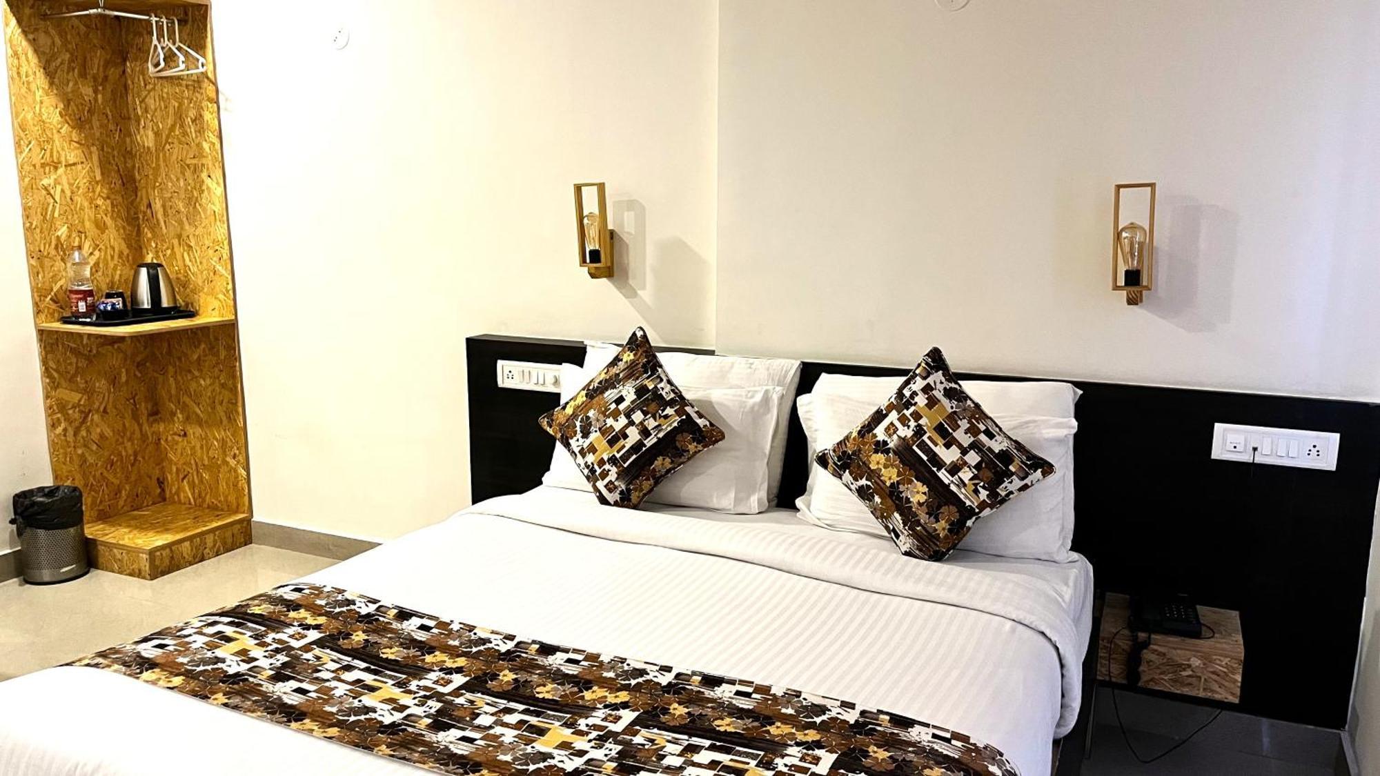 Athasri Hotel Hsr Layout Bangalore Eksteriør billede