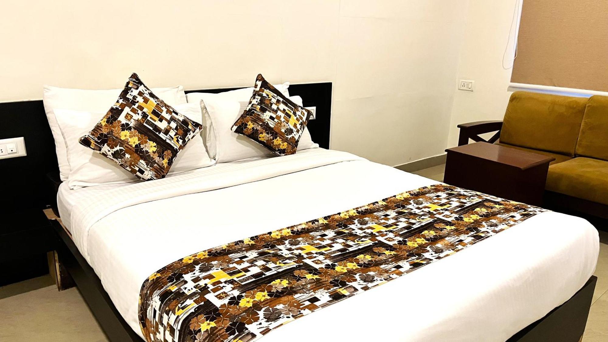 Athasri Hotel Hsr Layout Bangalore Eksteriør billede